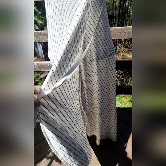 Zara knit white w/black stripes wrap maxi skirt szM fits most due to open wrap - Picture 3 of 4